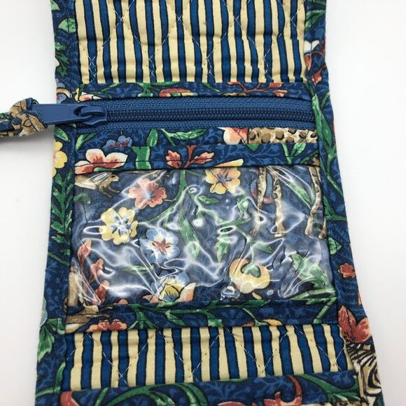 VINTAGE Vera Bradley Trifold Wallet ANIMAL KINGDOM Retired Pattern Quilted - Picture 4 of 5